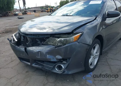 2012 Toyota Camry Se z USA, uszkodzony, nr VIN 4T1BF1FK3CU617472